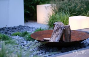 Mały ogródek miejski z bambusami